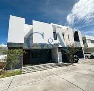 FONTEE (SOLARES) ESTRENA CASA DE LUJO