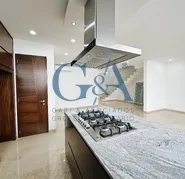 FONTEE (SOLARES) ESTRENA CASA DE LUJO