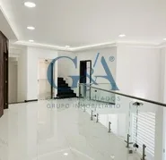 ESPECTACULAR CASA EN LA CIMA DE ZAPOPAN