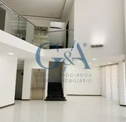 ESPECTACULAR CASA EN LA CIMA DE ZAPOPAN