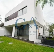 Casa en Venta en Valle Real  San Arturo Norte
