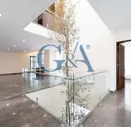 CASA EN VENTA EN VALLE REAL SOBRE AVENIDA