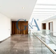 CASA EN VENTA EN VALLE REAL SOBRE AVENIDA