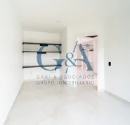RENTA DE CASA EN VALLE REAL