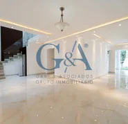 RENTA DE CASA EN VALLE REAL