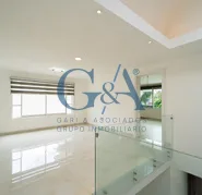 RENTA DE CASA EN VALLE REAL
