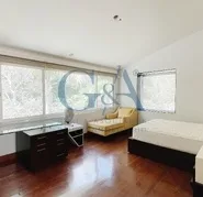 CASA EN RENTA CON ALBERCA EN VALLE REAL (Copia)