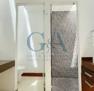 CASA EN RENTA CON ALBERCA EN VALLE REAL