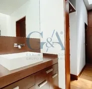 CASA EN RENTA CON ALBERCA EN VALLE REAL