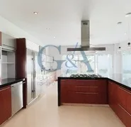 CASA EN RENTA CON ALBERCA EN VALLE REAL (Copia)