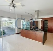 CASA EN RENTA CON ALBERCA EN VALLE REAL