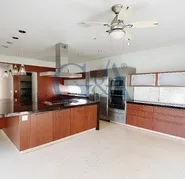 CASA EN RENTA CON ALBERCA EN VALLE REAL (Copia)