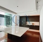 CASA EN RENTA CON ALBERCA EN VALLE REAL