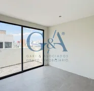 CASA EN VENTA CERCA DEL PARQUE METROPOLITANO