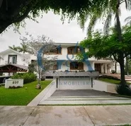 RESIDENCIA EN VENTA, EN ESQUINA VALLE REAL