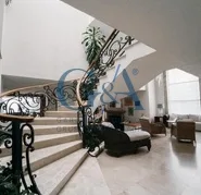 RESIDENCIA EN VENTA, EN ESQUINA VALLE REAL