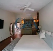 RESIDENCIA EN VENTA, EN ESQUINA VALLE REAL