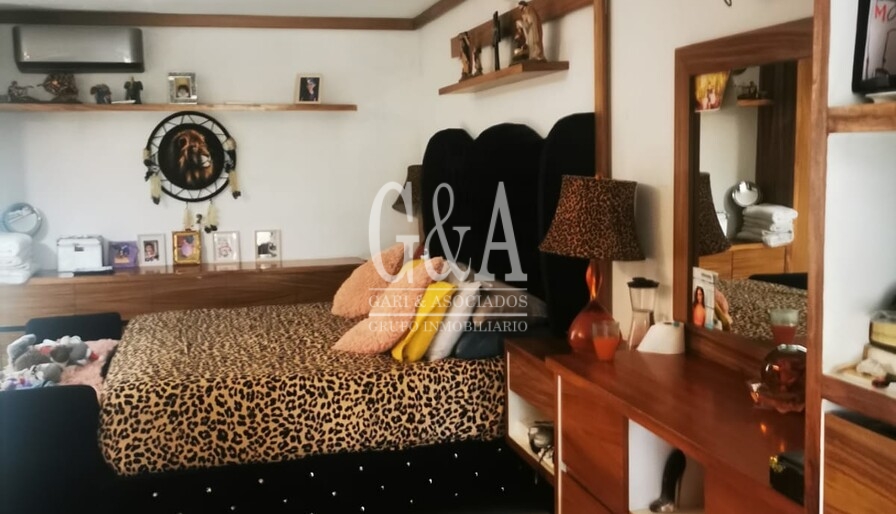 CASA EN VENTA EN COTO ALCAZAR