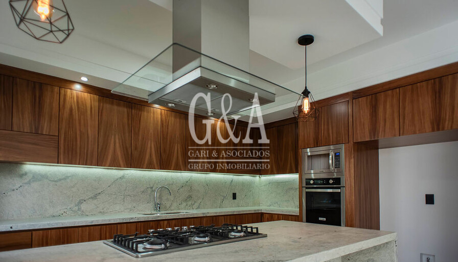 CASA EN VENTA PRIVANZA COTO SENDA