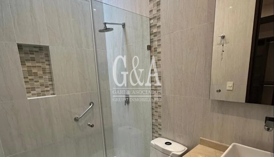 CASA EN RENTA EN COTO VILLA VERONA