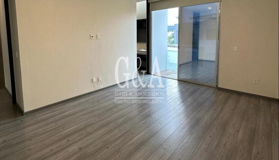 CASA EN RENTA EN COTO VILLA VERONA