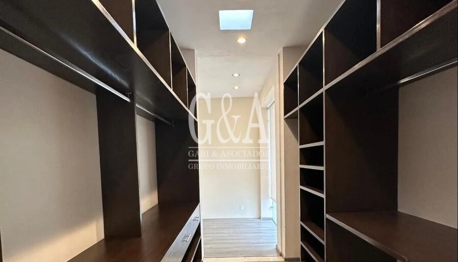 CASA EN RENTA EN COTO VILLA VERONA