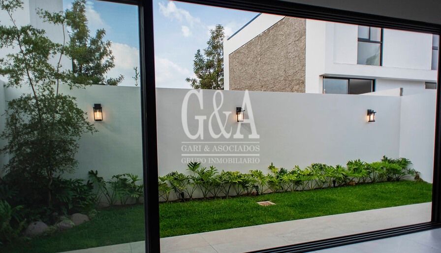 CASA EN VENTA PRIVANZA COTO SENDA