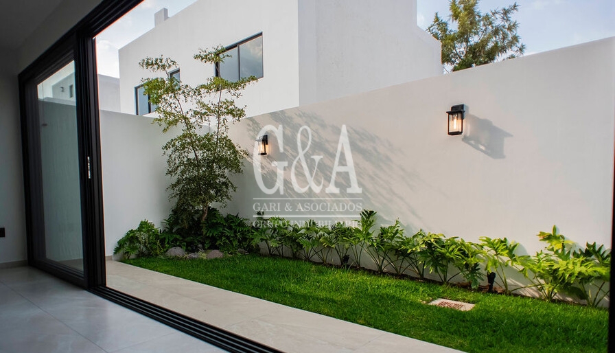 CASA EN VENTA PRIVANZA COTO SENDA