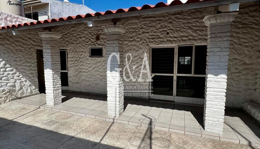 CASA EN VENTA EN ARCOS DE GUADALUPE