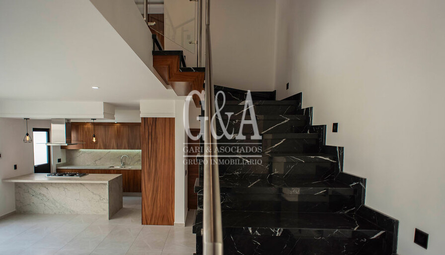 CASA EN VENTA PRIVANZA COTO SENDA