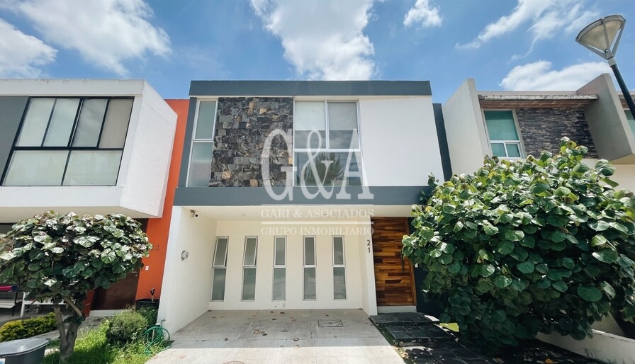 CASA EN RENTA EN SANTILLANA