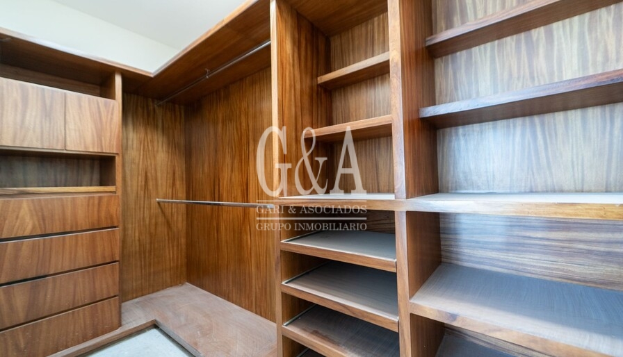 CASA EN VENTA EN VALLE REAL