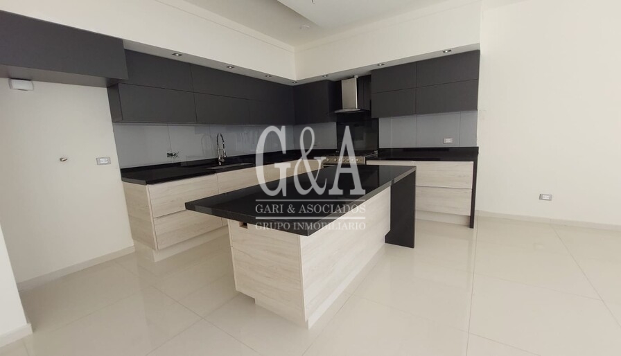 Bosques Vallarta Residencia en Venta