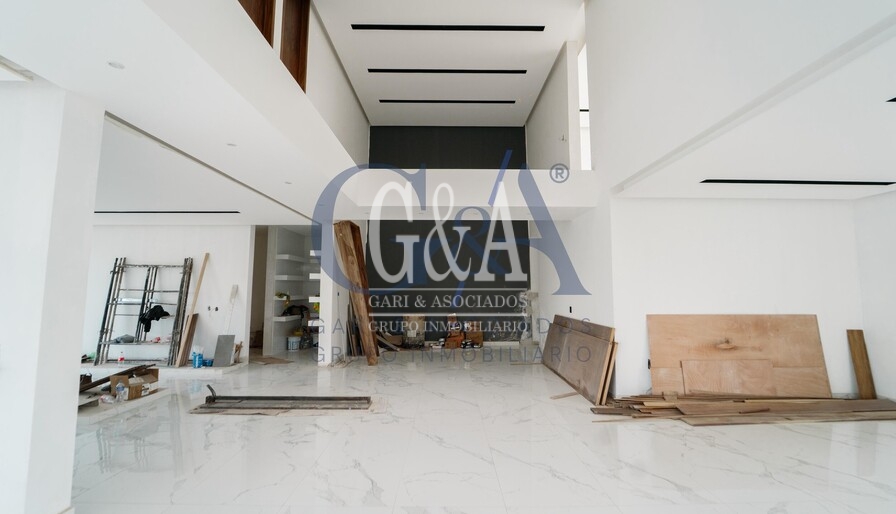 CASA EN VENTA PUERTA LAS LOMAS