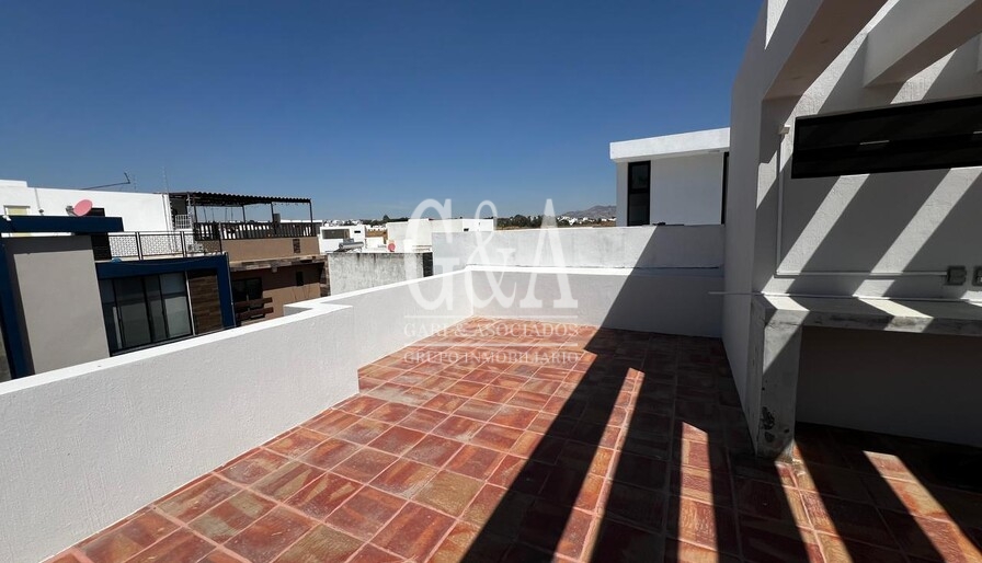 ¡Casa en RENTA en Coto Madeiras 1! FRACCIONAMIENTO VALLE IMPERIAL