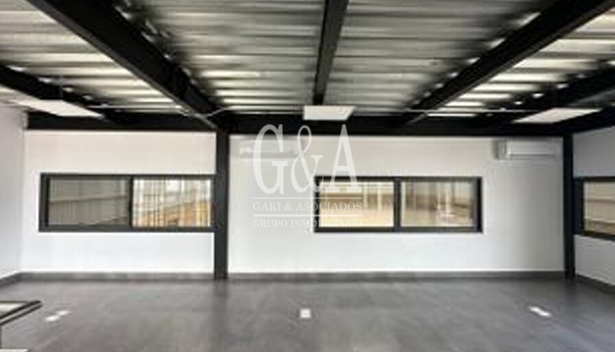EXCELENTE BODEGA EN VENTA EN PARQUE INDUSTRIAL AXIS