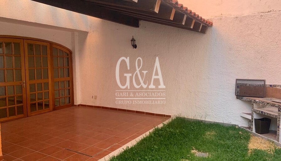 EXCELENTE CASA EN ROYAL COUNTRY