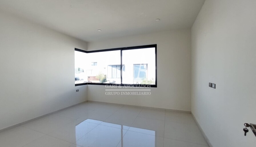 Bosques Vallarta Residencia en Venta