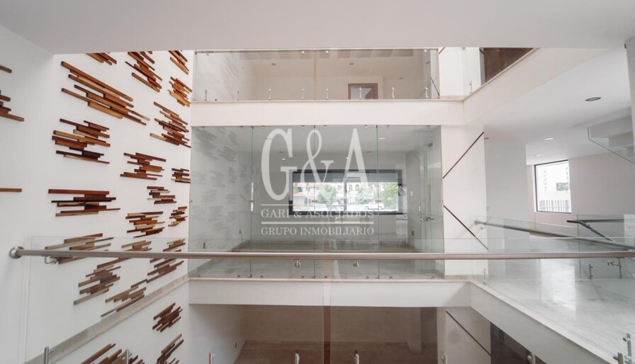 Casa en Venta en Valle Real  San Arturo Norte