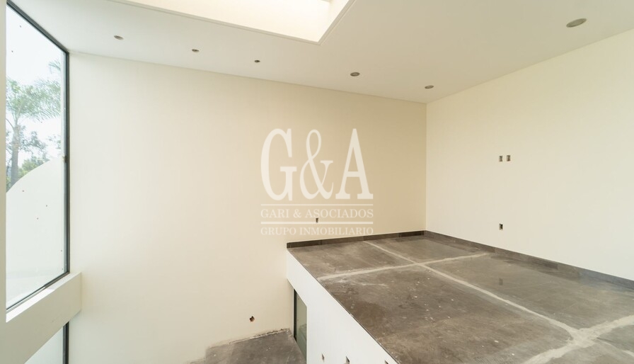 CASA EN VENTA EN VALLE REAL