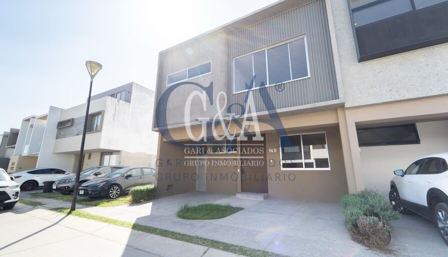 CASA EN VENTA SOLARES, SANTILLANA RESIDENCIAL