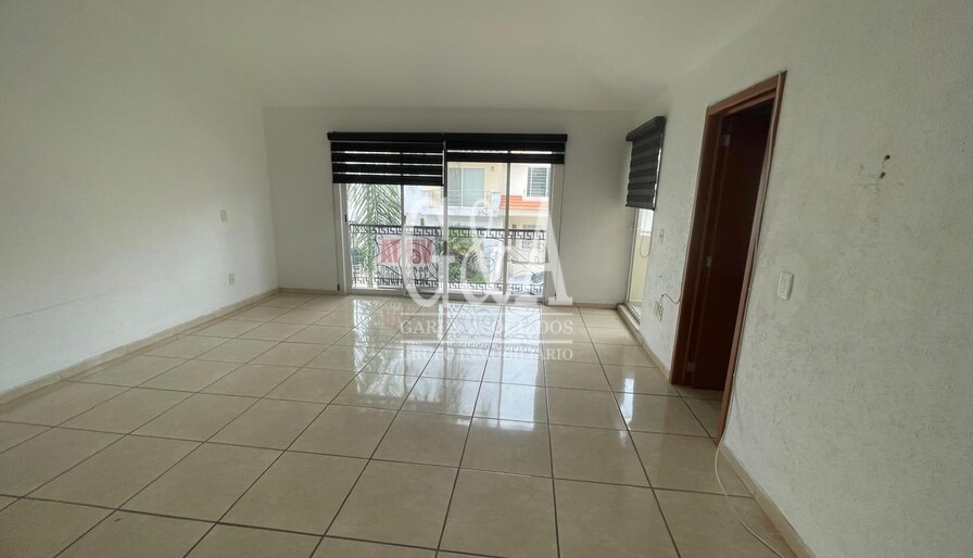 JARDÍN  REAL