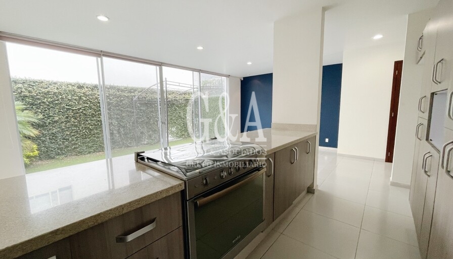 CASA EN RENTA EN SANTILLANA