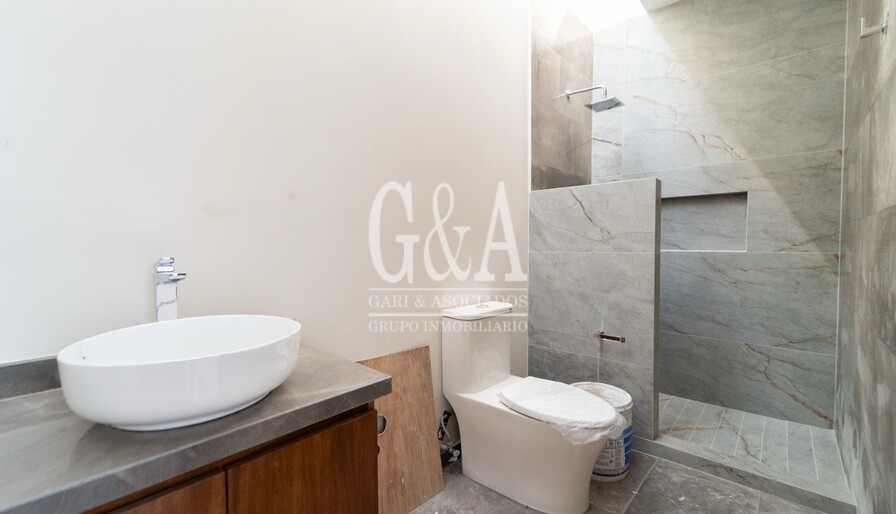 VENTA DE CASA EN VALLE REAL