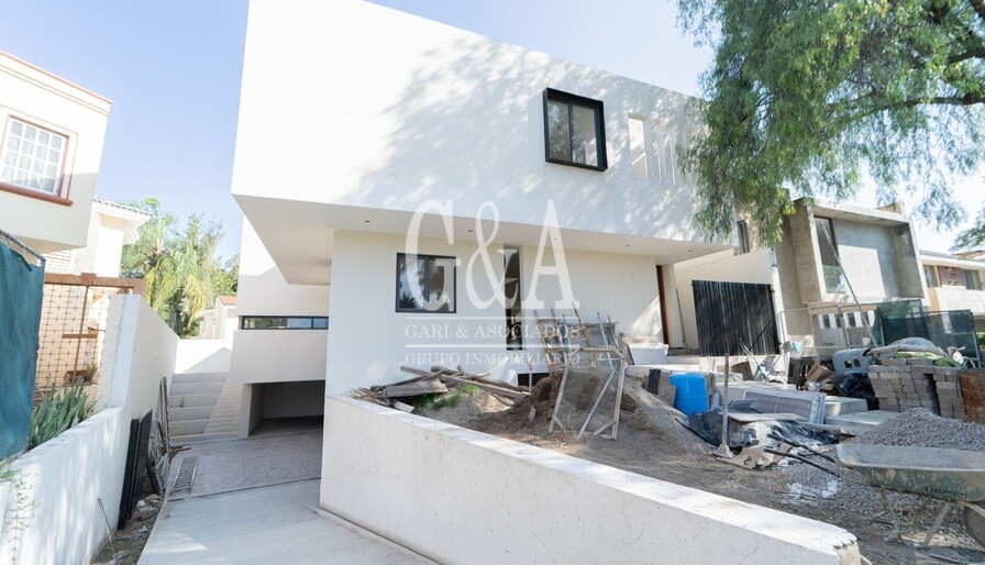 VENTA DE CASA EN VALLE REAL