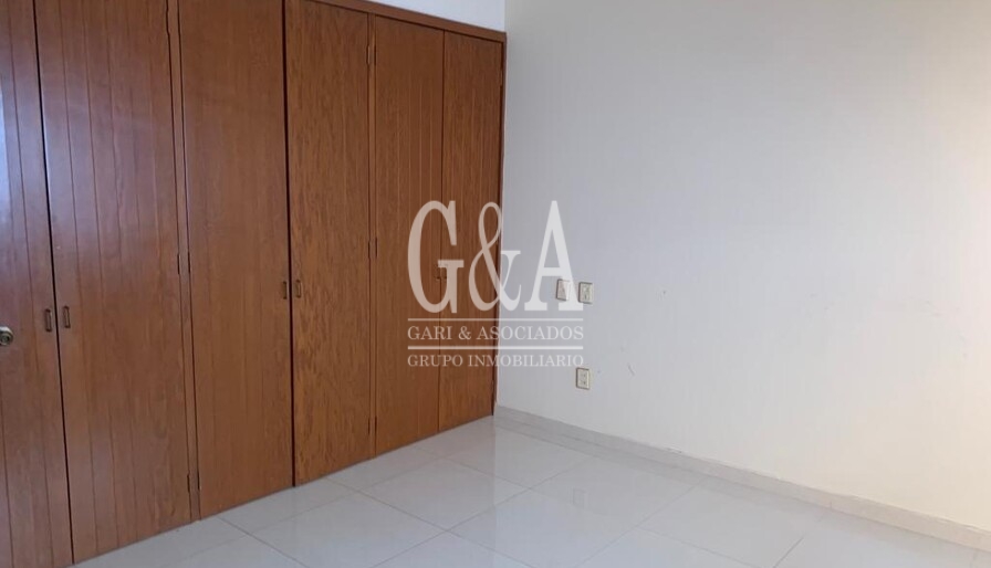 EXCELENTE CASA EN ROYAL COUNTRY