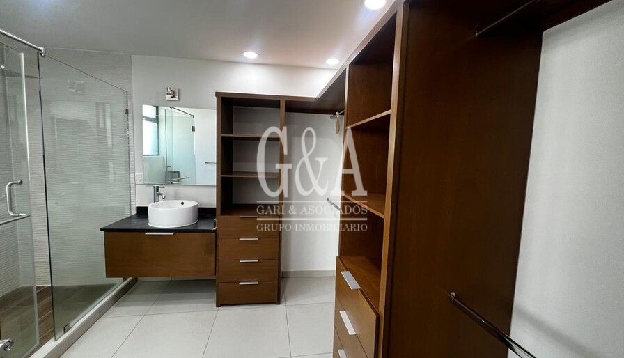 ¡Casa en RENTA en Coto Madeiras 1! FRACCIONAMIENTO VALLE IMPERIAL