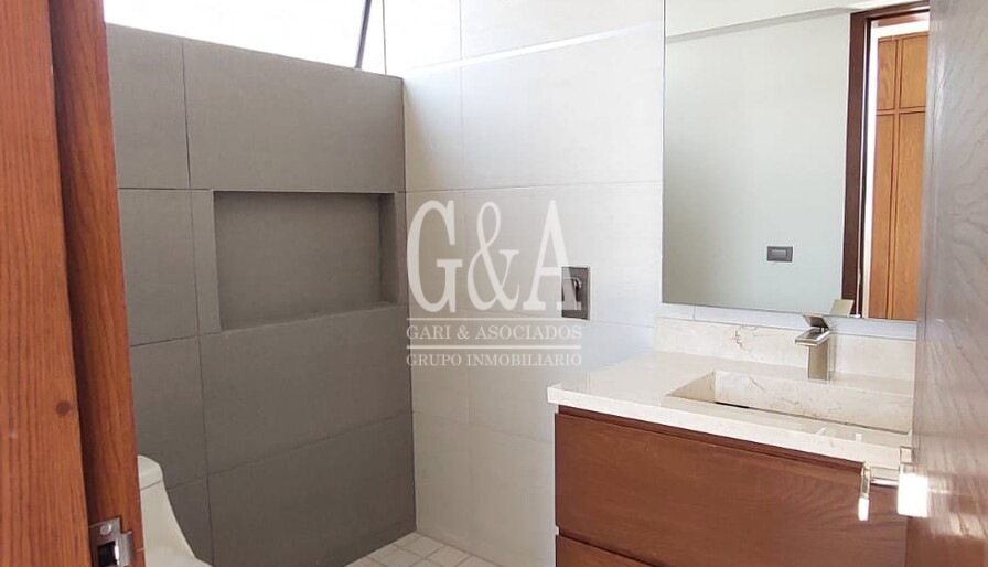 Bosques Vallarta Residencia en Venta