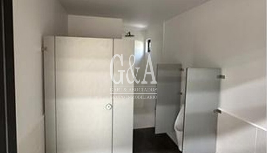 EXCELENTE BODEGA EN VENTA EN PARQUE INDUSTRIAL AXIS