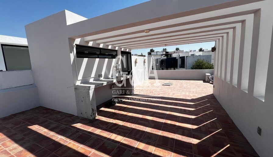 ¡Casa en RENTA en Coto Madeiras 1! FRACCIONAMIENTO VALLE IMPERIAL